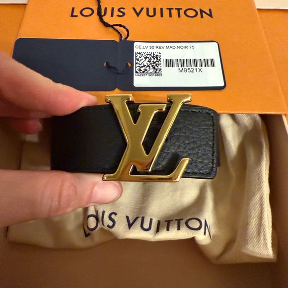 🤎🖤 LV reversible belt - pristine - Picture 7 of 10
